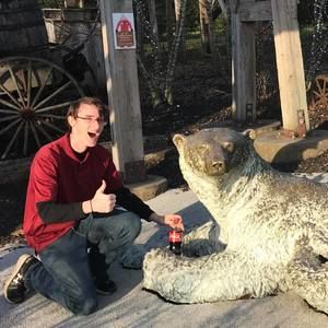 Meet your Posher, Lewis